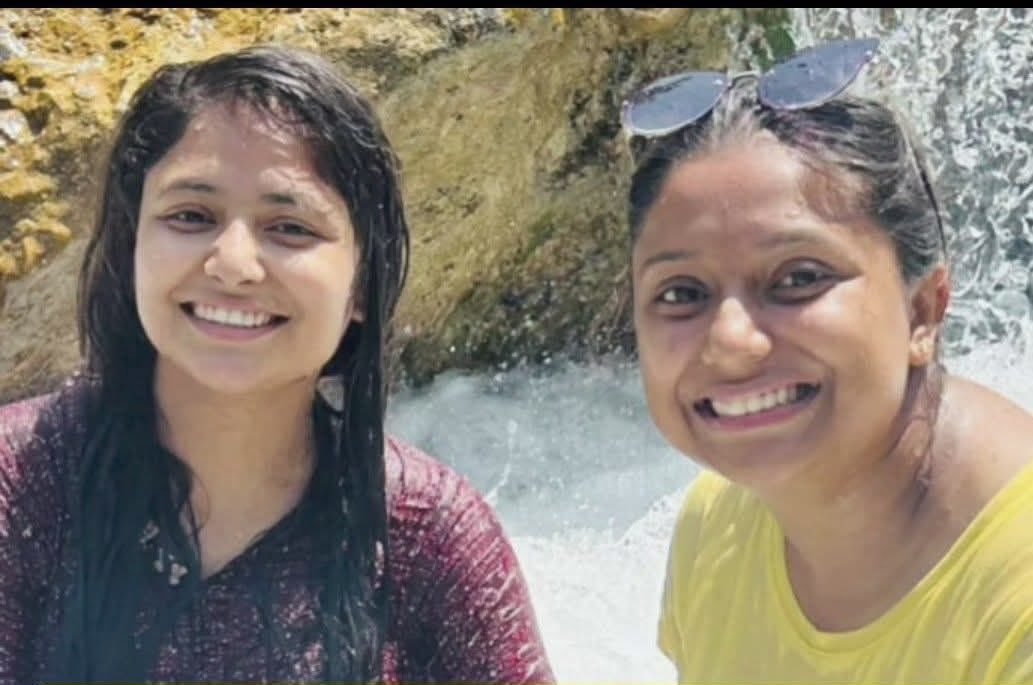 #Chashoti #cloudburst #missing 
#Chashoti से अभी भी लापता है यह दो बेटियां #VanshikaMehra, #DishaRathi, जिनकी उम्र 22 वर्ष है, जालंधर की रहने वाली है, माता-पिता जम्मू आ चुके हैं और एक उम्मीद कर रहे हैं कि उनकी बेटियां कहीं भी हो उनकी जानकारी माता-पिता तक पहुंचे  ph +919906110323