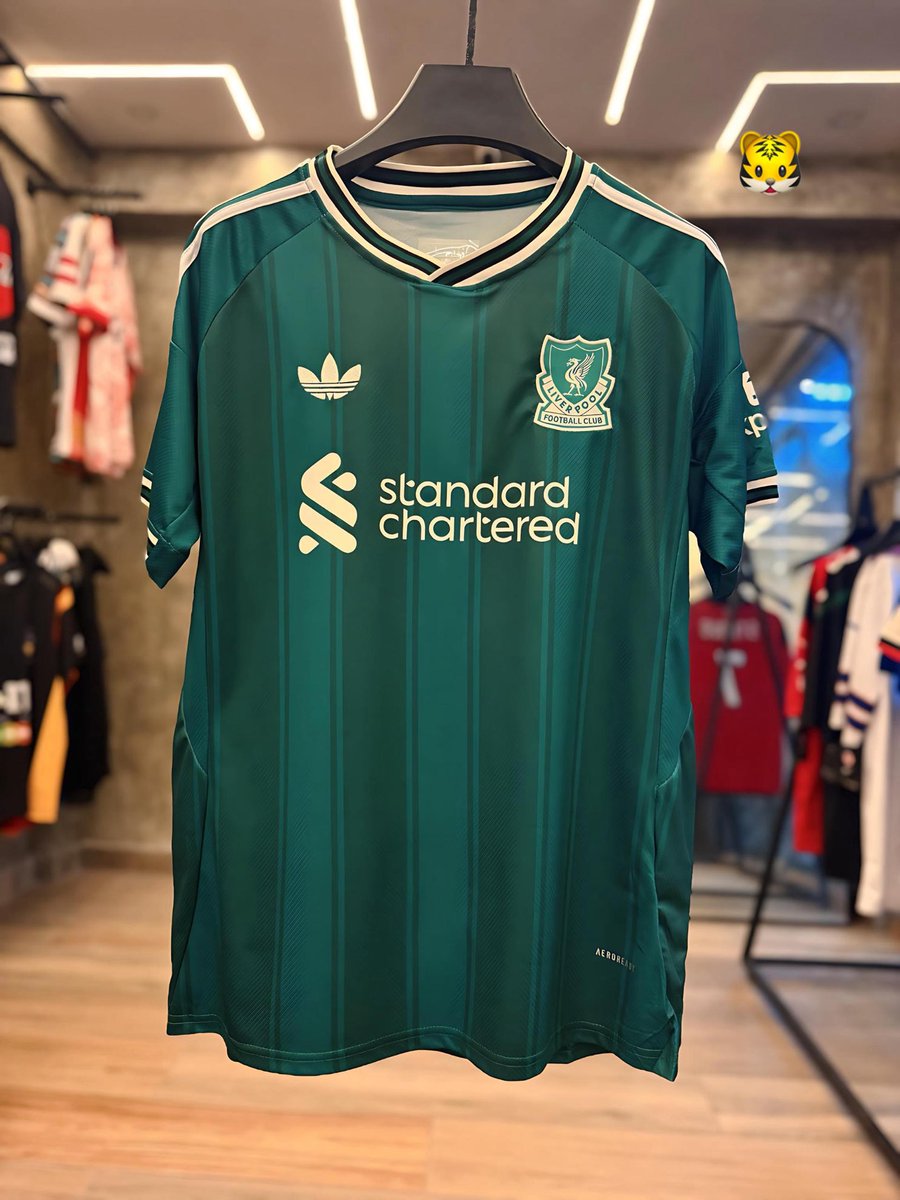 BrickHouseClts's tweet photo. LIVERPOOL HOME AND AWAY 2025/2026 KIT NOW AVAILABLE IN STORE!!

M—XXL

🏷️ 15,000 https://t.co/cWt6nh5AJ6