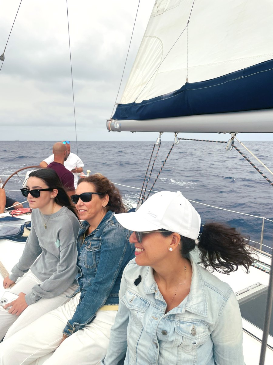 la cosmopolilla tweet media