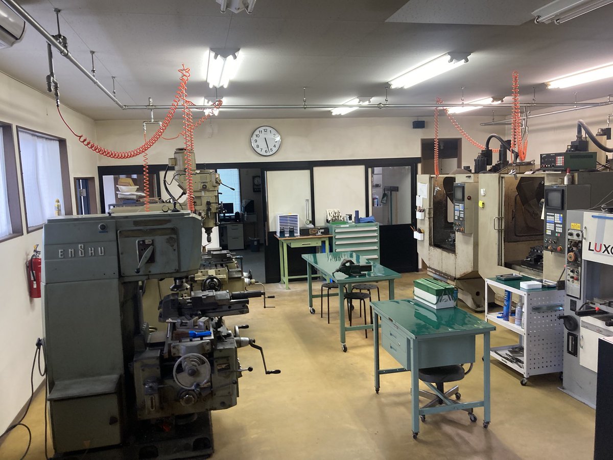 盆休みひたすら掃除した結果、だいぶ綺麗になりました
←before  after→