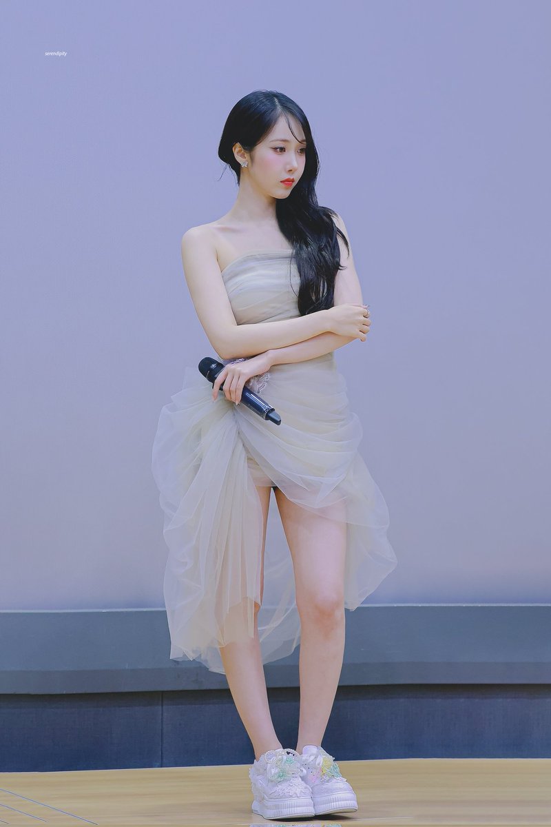 250712
#비비지 #VIVIZ #신비 #SINB
