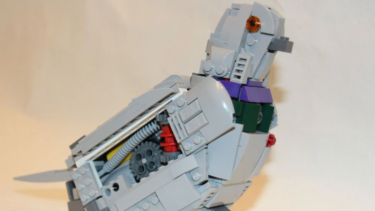 The latest LEGO Ideas project to swoop into a review round is following in the footsteps of theorists worldwide and asking an important question.

brickfanatics.com/lego-ideas-10k…

#LEGO #LEGOIdeas #LEGONews