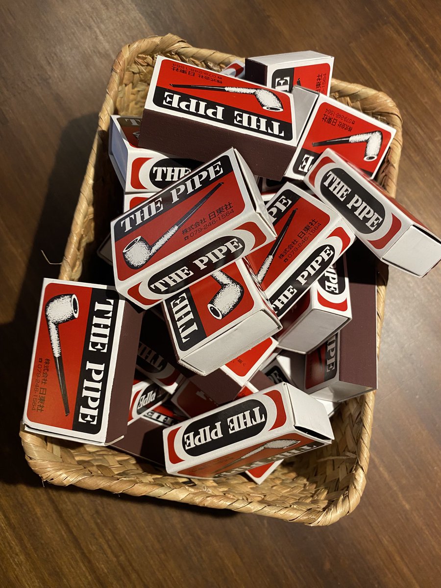 明日から３日間夏休みです
水曜日やってないので
たばこや用品類が危ない方は
今日中にお求めになると良いです

#smokerplanet #たばこ #カフェ #店内喫煙可能 #手巻きたばこ #葉巻 #シガー #パイプ #zippoシルバーボール #zippoシルバーボール #大日本パイプの会 #日本手巻きの会 
#夏休み