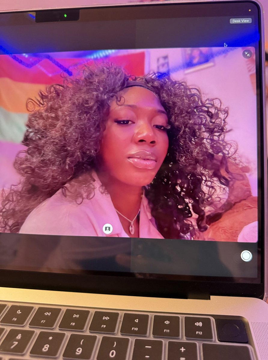 Calensexxx's tweet photo. I get on ft to look at myself 🫦 https://t.co/EiAIU4X70S