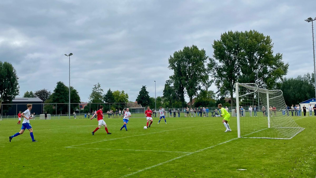 asvarkel's tweet photo. ASV Arkel 1 wint zijn eerste oefenwedstrijd van het seizoen op sportpark Schoonzigt met 5-0 van Cabauw 1 π΅βͺοΈβ½οΈππΌ #asvarkel #arkel #Schoonzigt #supportarkel @vvCabauw1958 https://t.co/FNEahRBiai