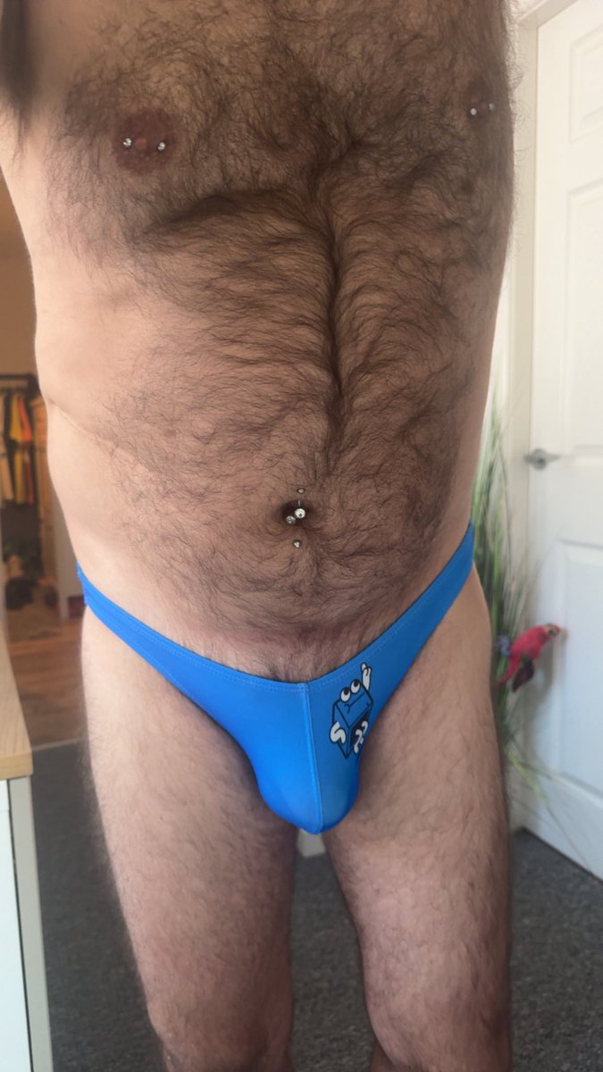 norrhwestundies's tweet photo. Been a while but am back 😜 
Blue skimpy briefs today love the face on my arse 
#bluebrief #seobean #brief #hairy #bugle https://t.co/dNmDd2molt