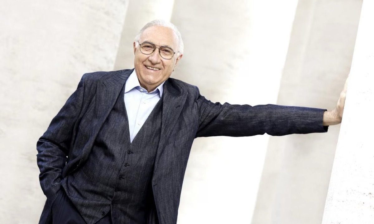 Con Pippo Baudo se ne va un'icona, ma resta immortale la sua voce, il suo carisma, la sua storia.

#PippoBaudo