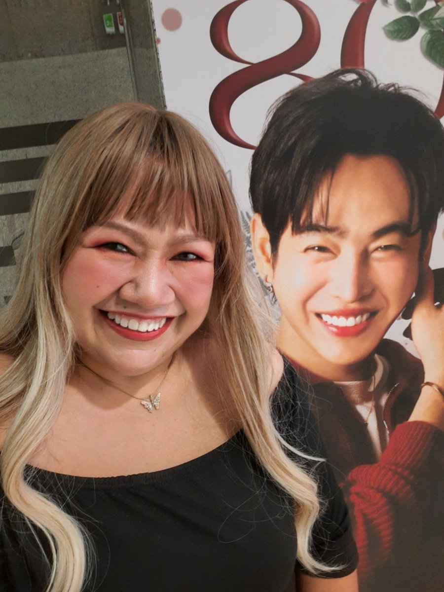 E_prig's tweet image. นั่งขำรูปตัวเองมาครึ่งค่อนวันล่ะ
ทำไมไม่น่ารักเหมือนเฮียเค้าวะ😅
แล้วกล้าเอามาลงด้วย เอาเส้🤣🤣

นุชเค้าโพสท่ากันน่ารักๆ
แล้วดูกุนี่ กล้ามาก อย่าหาทำ ยิ้มแฉ่งแข่งกับพระอาทิตย์😂😂

ใครถ่างดูตรีนกา เจอหยิกนะคะ😆