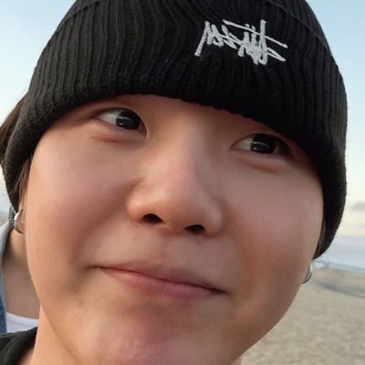 abtsyoongi's tweet photo. #NewProfilePic https://t.co/IhLMezmdxM