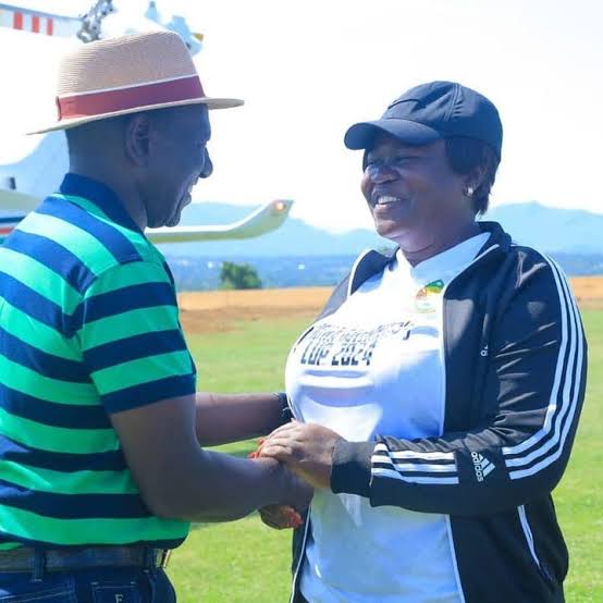 Irungu Kang'ata has given Murang'a  a digital cancer clinic 

Nyanza first woman Governor is busy selling Ukedi man 

Naming streets after her killed boyfriends,

And oiling her ugly wig so called "trademark" 

Halafu utaskia Kremlin Kanyuma claiming all funds go to Central