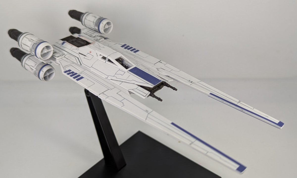 suihei_liebe_mo's tweet photo. [ROGUE ONE: A Star Wars Story]
VEHICLE LINE Uウイング・ファイター&amp;タイ・ストライカー
のUウイング。ブンドドするのにちょうどよいサイズで良き。
#プラモデル
#プラモデルライフ
#スターウォーズ
#StarWars
#SW
#プラモデル好きと繋がりたい
#ローグワン
#Rogue_One https://t.co/RfTW4BbGB3
