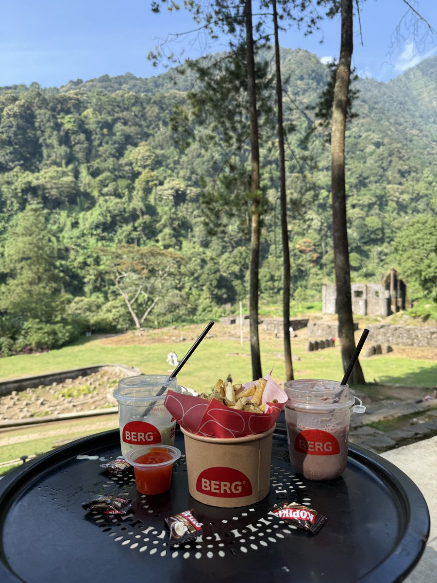 putranicholas1's tweet image. Kesini juga akhirnya.