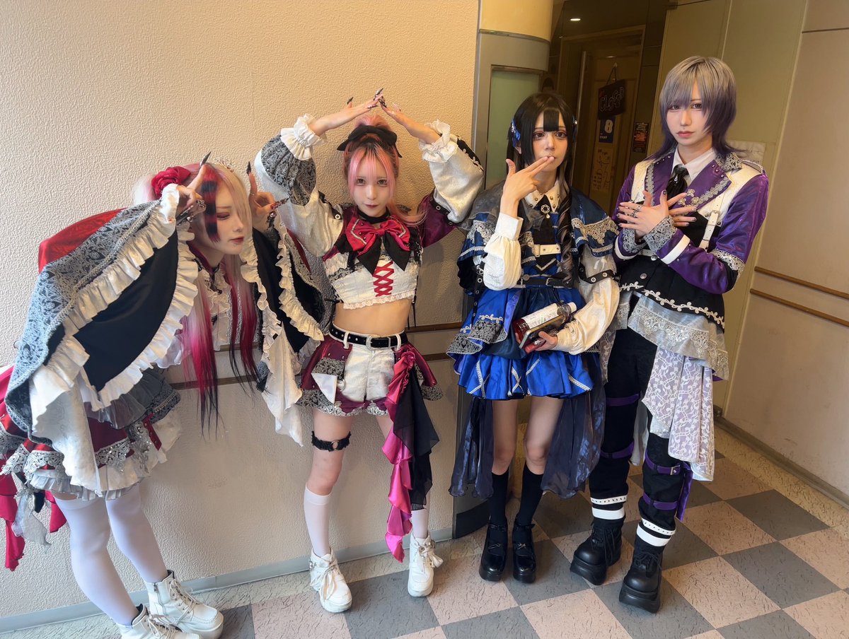 adomio_official's tweet photo. 本日は『ひまわり音楽祭Vol.2 DAY2』にお越しくださりありがとうございました🦀🦐🐙

明日は初BBQオフ会🍖
最終日楽しみましょう😋 https://t.co/PIlKPf8YCa