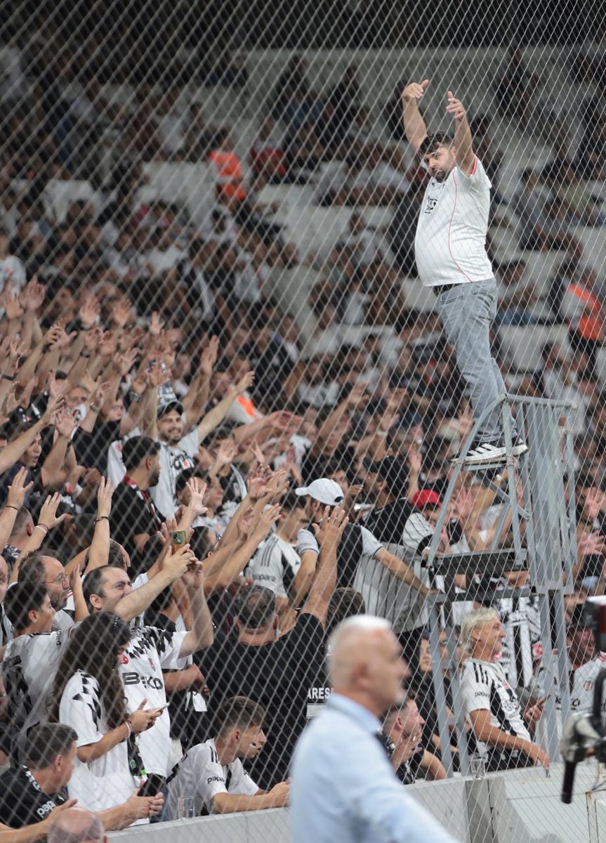 amigo_mustafa's tweet photo. Beşiktaş için orada olacağız, 90 dk takıma destek olacağız sizide bekleriz, bir tane Beşiktaş var... https://t.co/J1IIIdHKNO