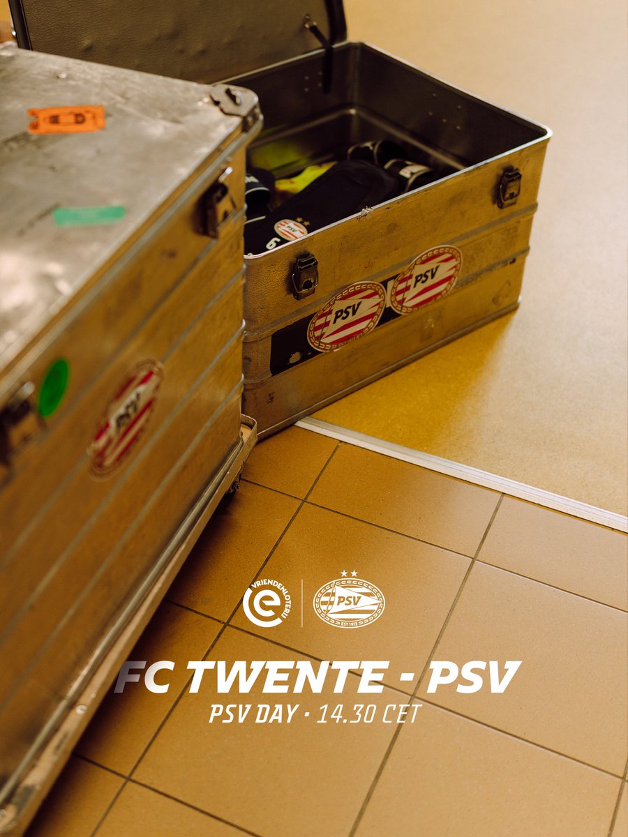 RoodwitPodcast's tweet photo. Vanmiddag de 1e, op papier altijd lastige, uitwedstrijd van het seizoen. #twePSV... 

Wat denken jullie dat wij gaan doen? Zet het👇, met onderbouwing, in de comments. 
#PSV #fctPSV #Eredivisie https://t.co/dwHEsHyb8b