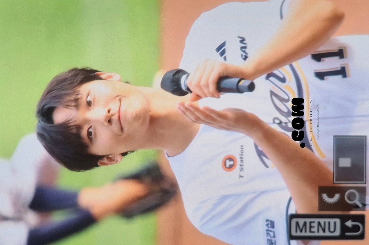 dohyundotcom's tweet photo. 250817 두산 시구
#이도현 #LEEDOHYUN #イドヒョン

⚾️ https://t.co/FSlB3eu6DR