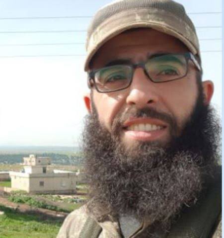 رحم اللهُ الأخَ الفاروقَ أبا بكر، الذي اغتيل على يدِ مجرمين مجهولين قبل قليل في ريف حلب.
وهو من المجاهدين الأوائل في حلب، ولقد ابتُلي من قبل بالهجرة والحصار والسجن.
فرحمه الله وأحسن إليه، وانتقم ممَّن قتلوه، وإنا لله وإنا إليه راجعون