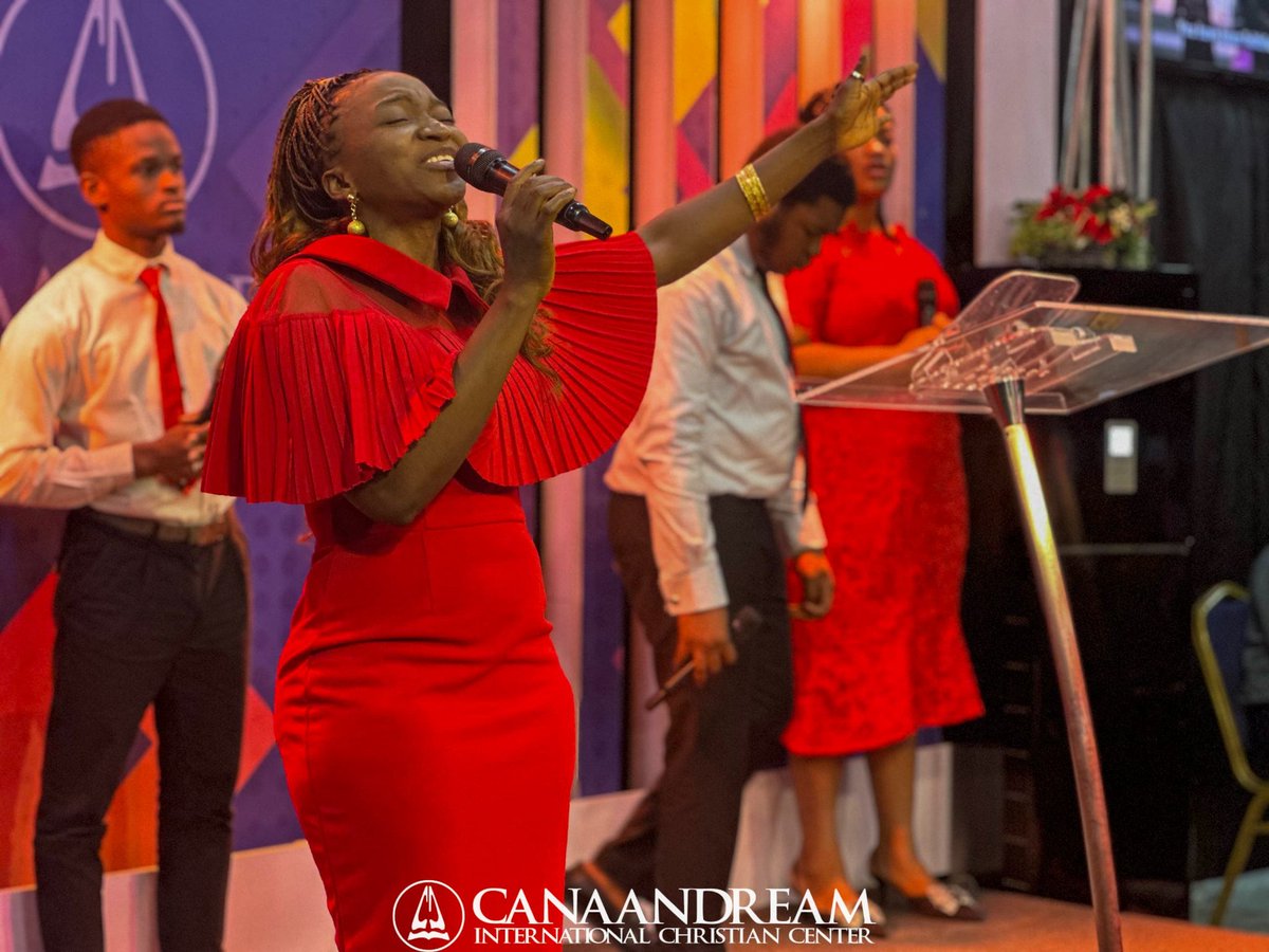 canaandreamicc's tweet photo. With one heart, Lord, we bow before Your throne worshipping 🎶🎶

"You are worthy of it all, You are worthy of it all, Jesus. For from You are all things. And to You are all things. You deserve the glory."

#CanaanDreamICC #Worship #TransformationService https://t.co/fINDq4fpiF