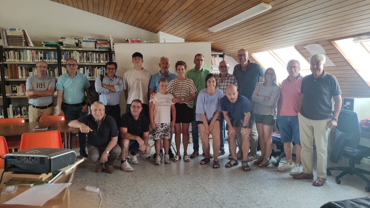 Gracias a tod@s los que participasteis en el Obradoiro de IA, un placer que espero repetir en este lugar que me ha acogido con tanto cariño.
Gracias <a href="/oreycalo/">Óscar Manuel Rey Calo</a> <a href="/insu/">insu</a>