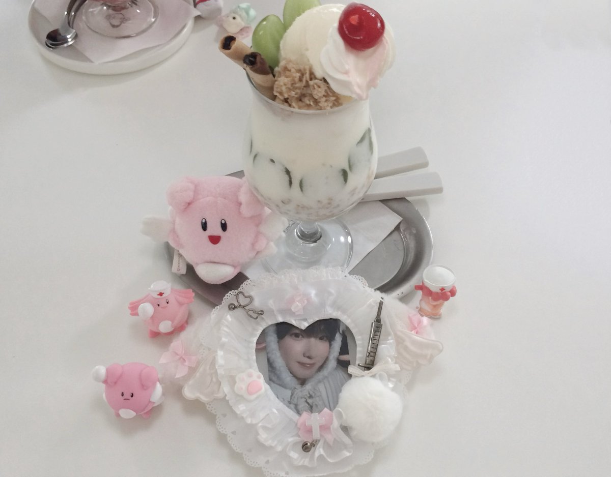 pokaichigo's tweet photo. 💒 https://t.co/ZLw04sbbiy
