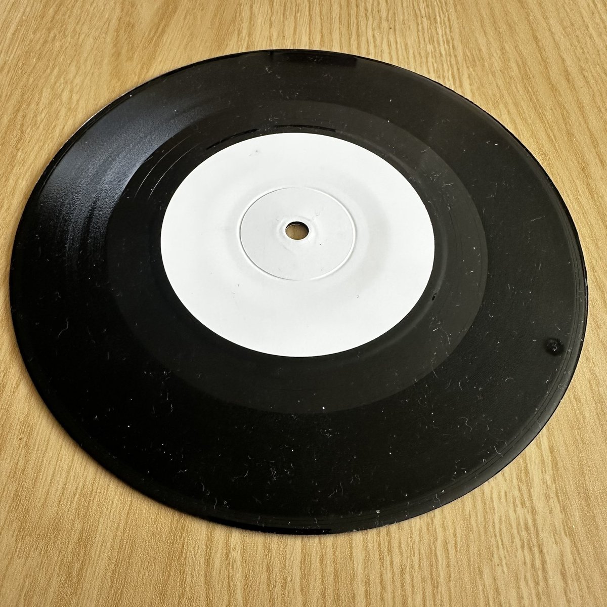 oasisrarities's tweet photo. Vinyl #oasis #oasismusic #oasiscollectors #oasiscollector #oasiscollection #oasismemorabilia #oasislive #oasisrarities #oasisfans #oasisfansclub #thehindutimes #vinyl #vinylcollector #vinyljunkie #vinylporn #musiccollection #indiemusic #indie #promo #bigbrother https://t.co/F6CvqDzvlp