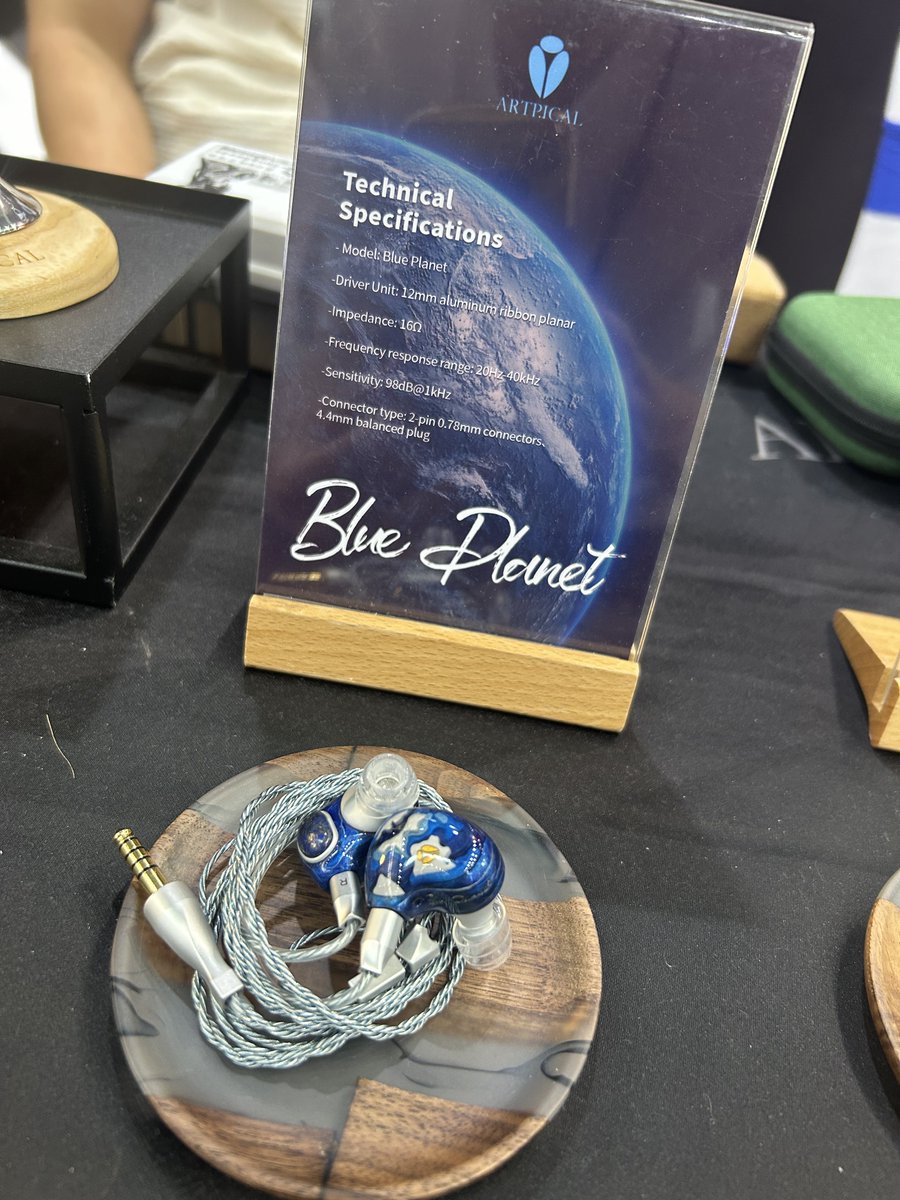 eear_youcan's tweet photo. ARTPICAL Blue Planet
FIIO QX13
HIBY W4
iBasso Audio DC04U , Cookie Ti , Macchiato
製品名だけすみません🙏
全部イケてました🙏
#SIAS https://t.co/pK52RmCUN1