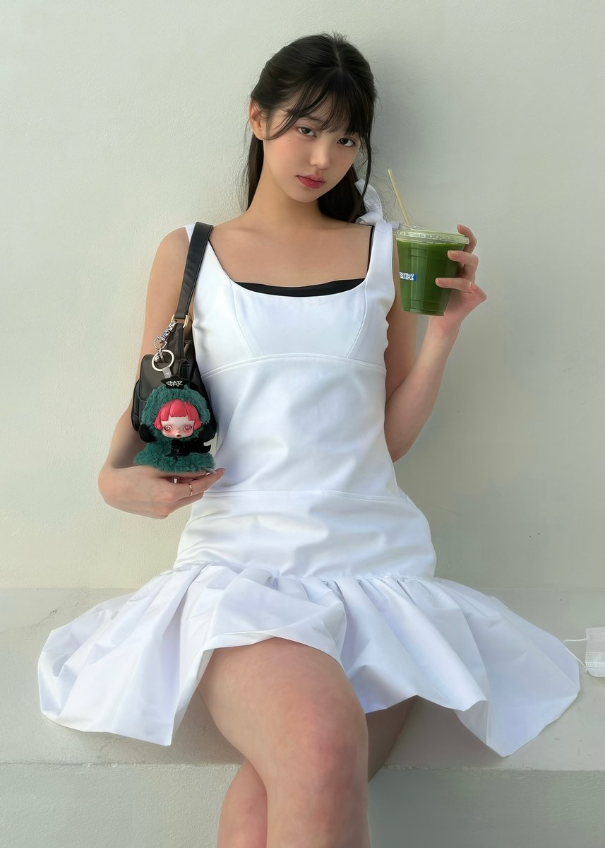 wonyoungdollz's tweet image. THIS PHOTO 🫠🤍 (4K)

#장원영 #JANGWONYOUNG #IVE