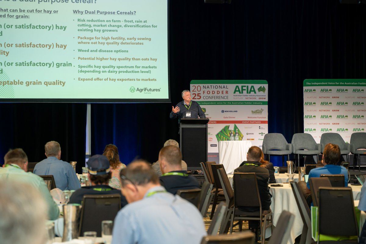 AgriFuturesAU's tweet photo. At the @AusFodder Conference agronomic researcher Mick Faulkner shared insights on cereal varieties suited for both hay & grain, offering growers greater end-use flexibility
๐Read more the full report: https://t.co/DB4SXhvlSU
#AFIA2025 #Fodder #ExportFodder #ExportHay #Cereals #AgInnovation