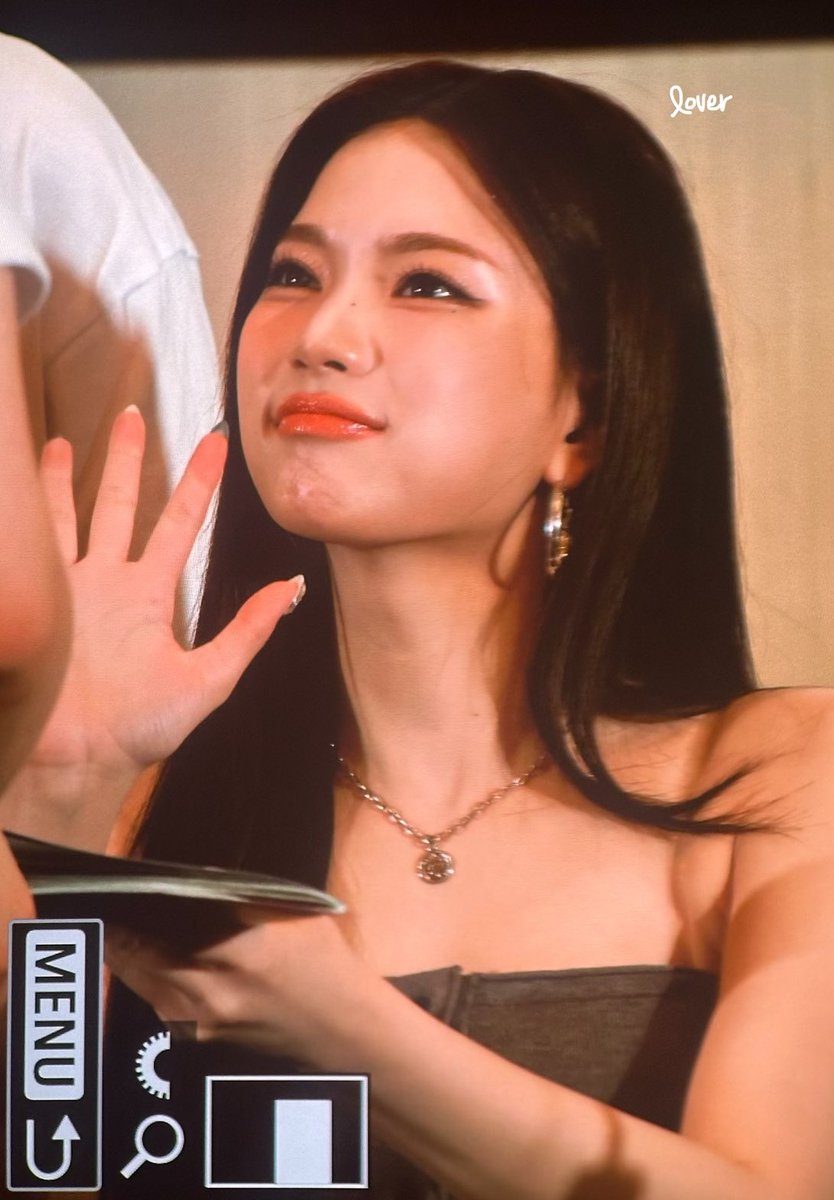 loverwav00's tweet photo. 250817 

#스테이씨 #STAYC 
#아이사 #ISA https://t.co/IXyziHvsq8