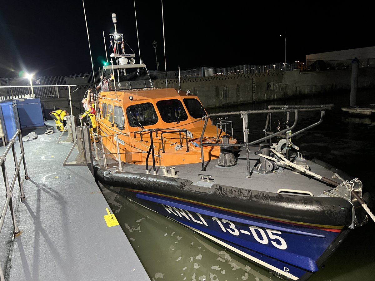 Lowestoft Lifeboat tweet media