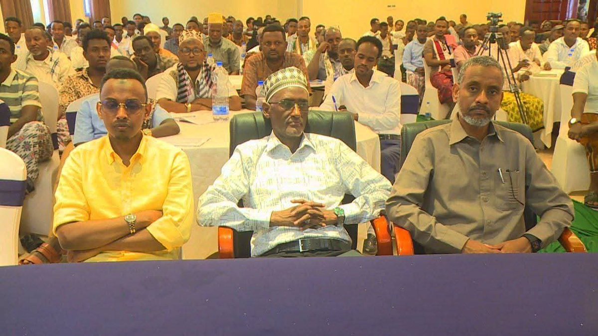 የአፋር ክልል በያዝነው በጀት አመት ከተለያዩ የገቢ አርዕስቶች  ከ8.7 ቢሊዮን ብር በላይ ገቢ ለመሰብሰ አቅዶ እየተሰራ መሆኑን የክልሉ ርዕሰ-መስደዳድር ሃጂ አወል አርባ ገለጹ

     ሠመራ፣ ነሀሴ 11/2017

የሴክተሩ የ2017 በጀት አመት አፈጻጸምና የ2018