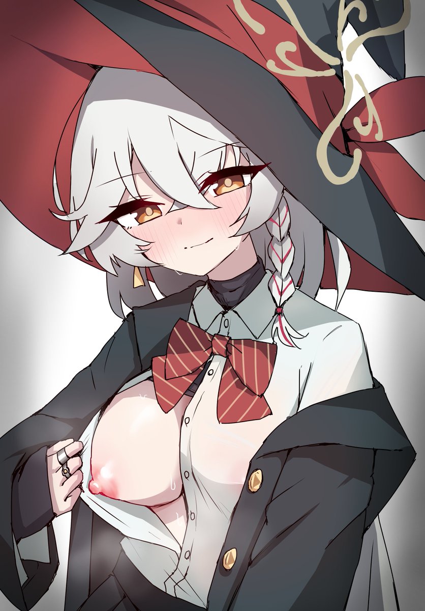 インナー考慮して無かったのでちょい書き足し
こっちの方がエロく見えるね 