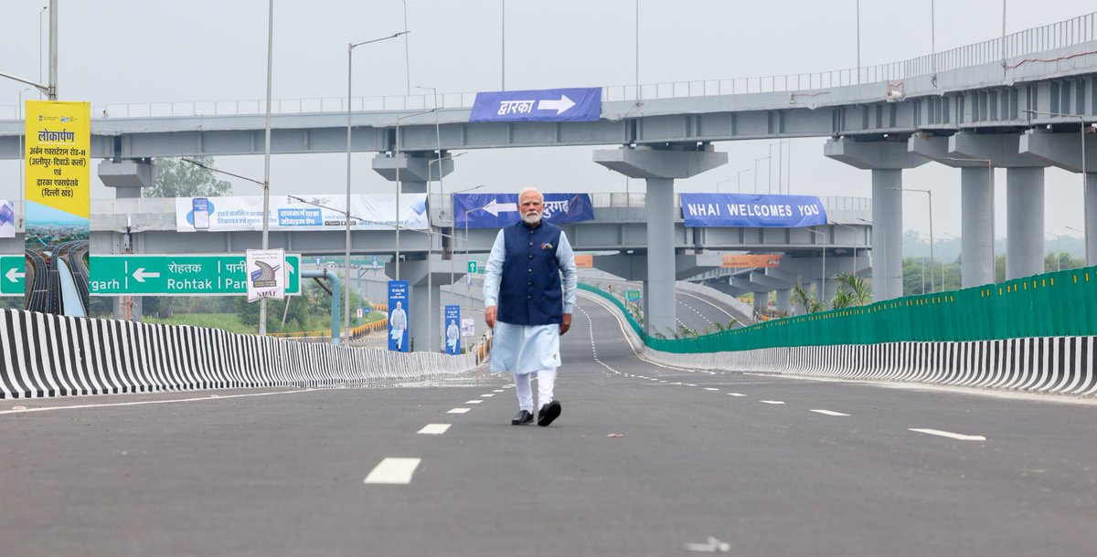 AIBSNews24's tweet image. Two major national highway projects in Delhi-NCR aim to boost connectivity and make life easier for people: PM @narendramodi 

#pmmodiindelhi #pmmodiinauguration