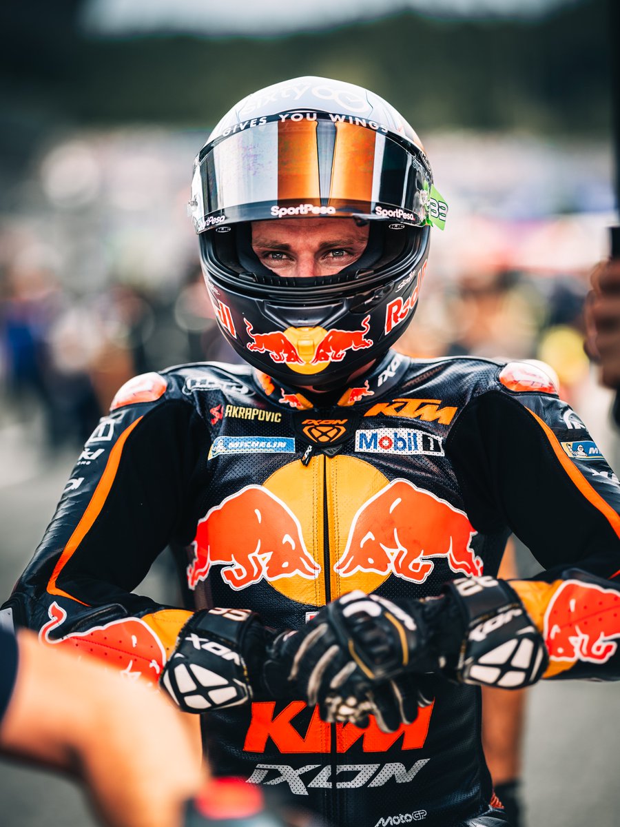 Solid ride today! Up to P5 early on but got sent wide and lost a wing which made it a proper mission to the flag.
Anyway, best I’ve felt on the bike in a long time. Felt like I was racing again 👊 Big thanks to the team as always. Let’s keep it going to Hungary 🤘🇿🇦