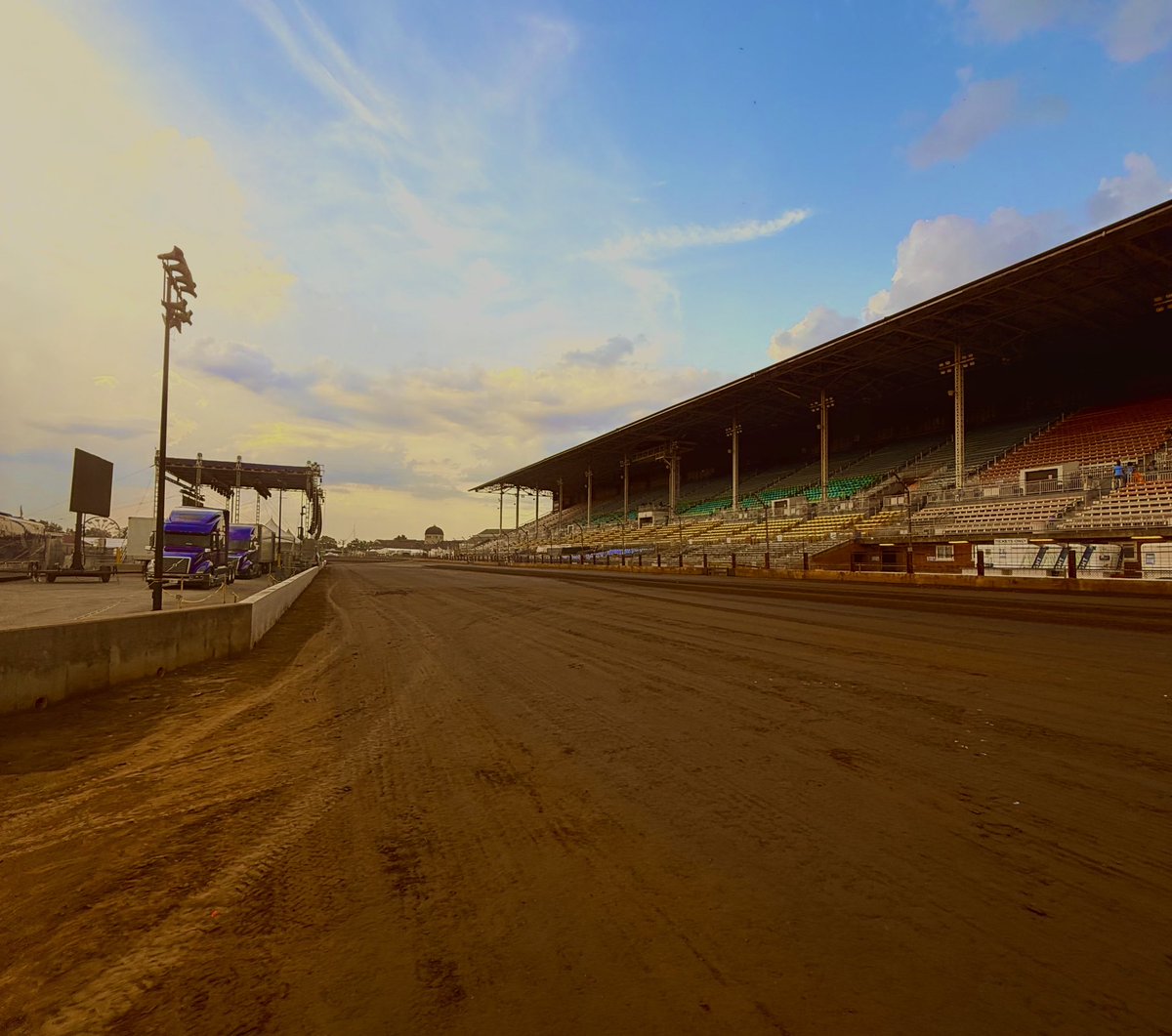 VenturiniMotorsports (@venturinimotor) on Twitter photo A Tradition like no other <a href="/ARCA_Racing/">ARCA Menards Series</a> 
Sunday Dirt at Springfield. 
Watch today at 2pm ET <a href="/FS1/">FS1</a> A Tradition like no other <a href="/ARCA_Racing/">ARCA Menards Series</a> 
Sunday Dirt at Springfield. 
Watch today at 2pm ET <a href="/FS1/">FS1</a>