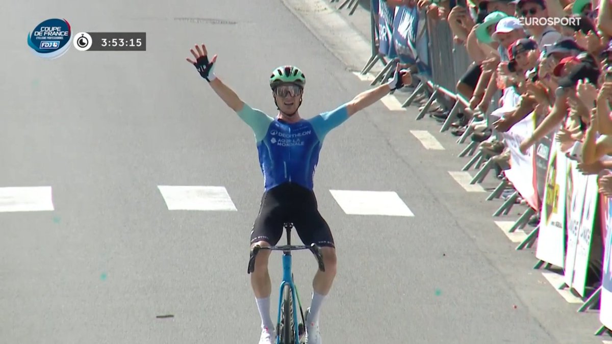 Nicolas Prodhomme (Decathlon-AG2R) remporte la #Polynormande, 14e manche de la Coupe de France ! Le Normand (28 ans) décroche son 6e succès de la saison, devenant le meilleur scoreur français en 2025. 

Sandy Dujardin (TotalEnergies) est 2e, Axel Mariault (CIC-U-Nantes) 3e.