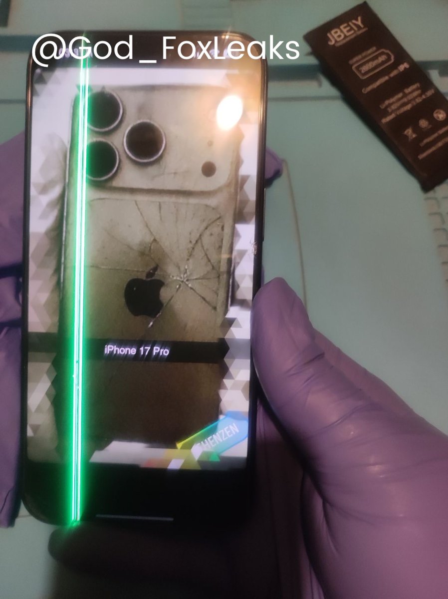 God_FoxLeaks's tweet photo. @gsmarena_com Prototype under stress test. iPhone 17 Pro (not final hardware). 深圳跌落测试后原型机。  #iPhone17Pro #AppleLeaks #Leaks https://t.co/5hUvEj3dLQ