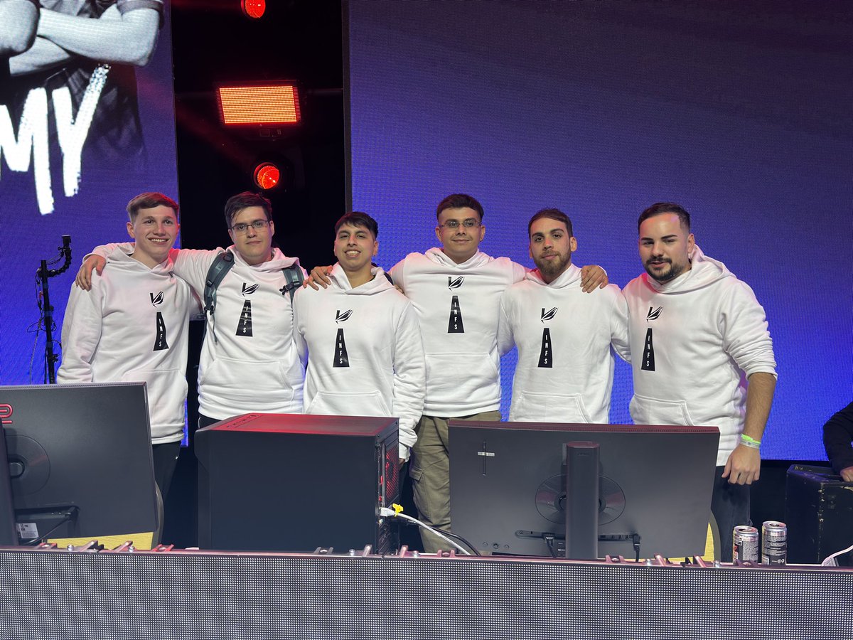 Nuestras cabritas 💚🤍

-<a href="/pavvcs/">pavv+</a>
-<a href="/AGLssj/">AGL</a> 
-<a href="/Hezz_csgo/">Hezz</a>
-<a href="/dott1cs/">dott1</a> 
-<a href="/LENCIfps/">Len</a> 
-<a href="/fatnch/">NCH =D</a> 

Agradecidos de por vida con estos muchachos que son unas bestias!

#GoInFs #EsportsArena2025