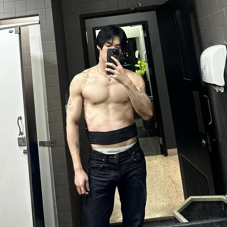 ขุ่นพระ!!! 

🖇️ instagram.com/p/DNdYGaBPq0o/…

#winmetawin <a href="/winmetawin/">Winmetawin</a> 
#snowballpower