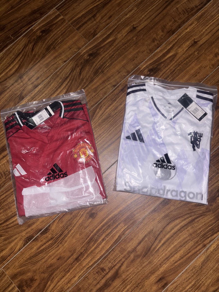 Mbahdeyforyou's tweet photo. 🚨 Man United JERSEY GIVEAWAY!!!

To enter:
•RT this tweet
•Follow @mrfamsjersey
•Comment “DONE ✅”

Winners announced after #MUNARS ⌛️ https://t.co/9FxRaSSmuJ