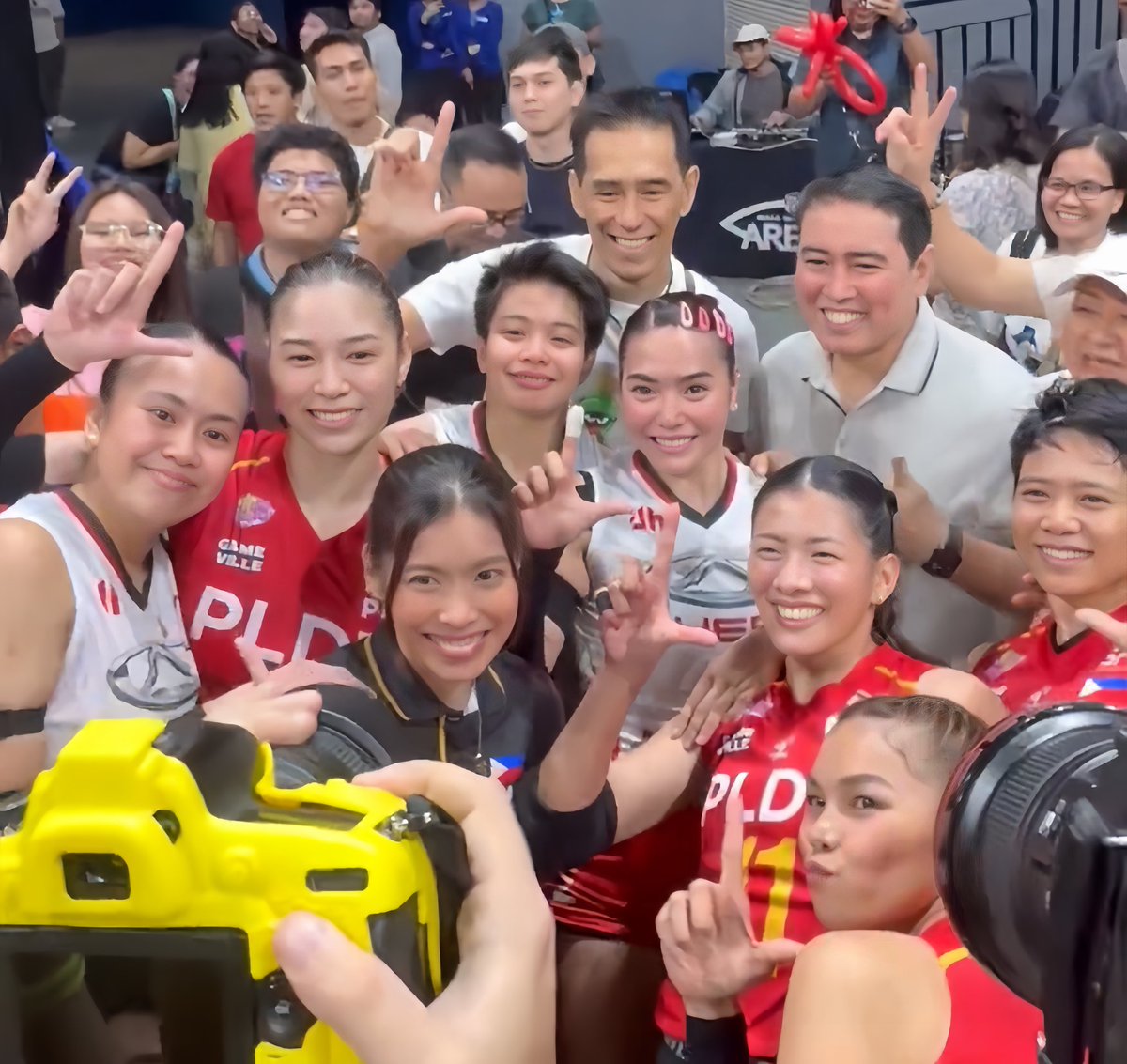 DLSUVolleyFans's tweet photo. Coach Ramil — the GOAT who molded these legends. https://t.co/9EYv4Awlh8