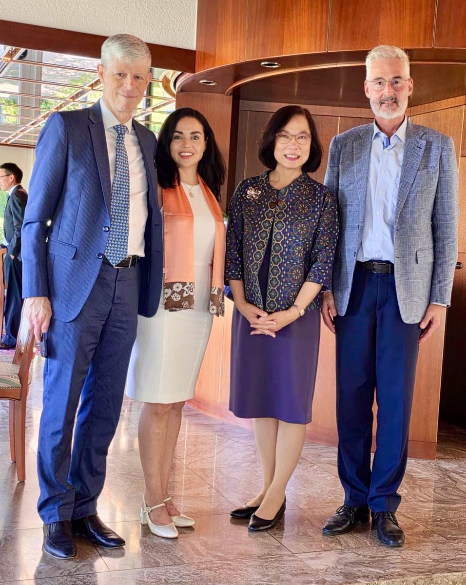schellenberg_g's tweet image. We had the honor of joining an outstanding lunch with Ms. Pannabha Chandraramya, Amb. of the Kingdom of Thailand, where every dish was a true masterpiece. 
In addition, a glimpse of the Thai Festival in Bern. Beautifully organized by the
@ThaiEmbassyBern. 
@SwissMFAasia