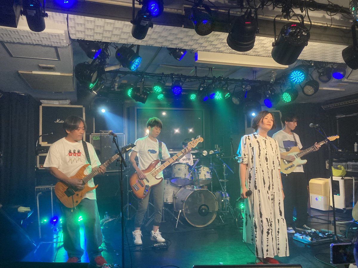 majorin_dr_dj's tweet photo. ライブを見に行こう強化月間

Infinity Joyrnyさん

DAI吟醸のメンバーの殆どが集合してた本日。セトリが渋すぎてめちゃくちゃ楽しかった！！
今はレッチリやさユりの練習で追われてるわいやけど、やっぱDo  As Infinityって最高だなと思わされるライブでした♡ https://t.co/YldeQ74WpD
