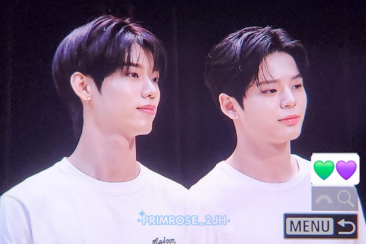 250817 이븐 미니팬미팅
                  🫳🏻                   🫳🏻
#이정현 #LEEJEONGHYEON #문정현 #MUNJUNGHYUN #투정현 #이븐 #EVNNE