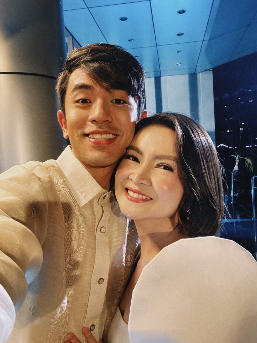 ndc1006's tweet photo. Napanood ko kayong maging dahilan ng saya ko.
Ngayon, kayo na rin ‘yung dahilan ng bigat.
Iniisip ko lang…Kumusta kayo?
Naalala niyo pa ba kaming nagmamahal?

#SundaySenti
#BarDa 
#BarbieForteza 
#DavidLicauco https://t.co/Nt3MUzbpUe