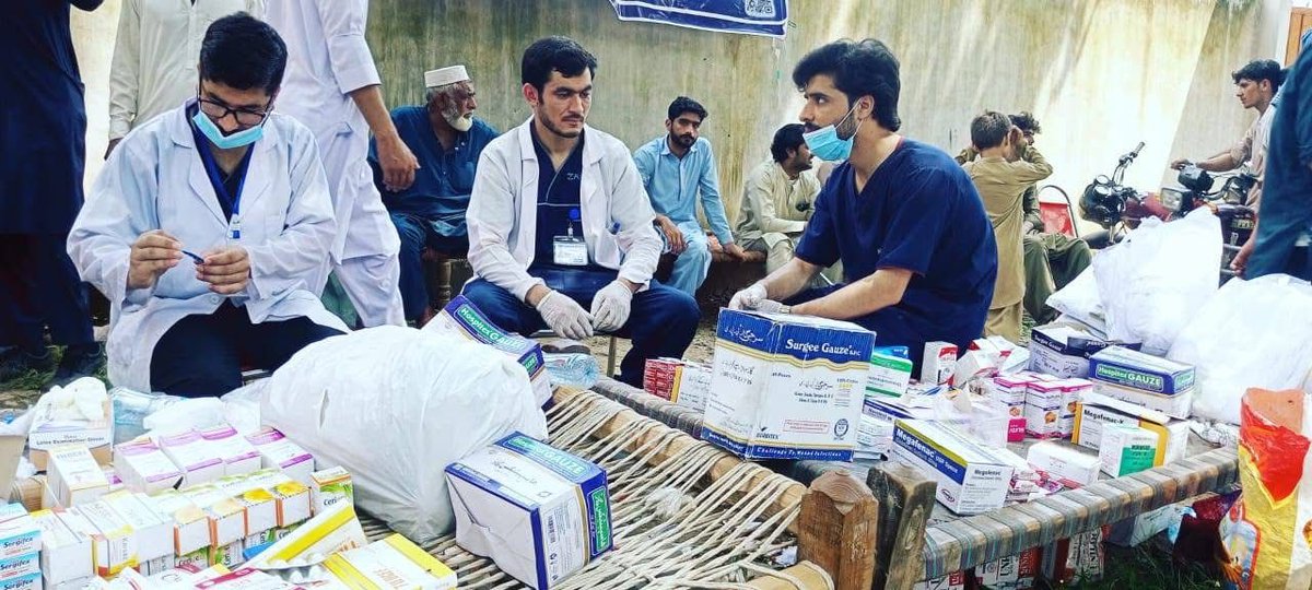 e0e8af9c6086451's tweet image. جماعت اسلامی الخدمت فاؤنڈیشن ، مشکل گھڑی میں ساتھ ساتھ 
#AlkhidmatFloodResponse