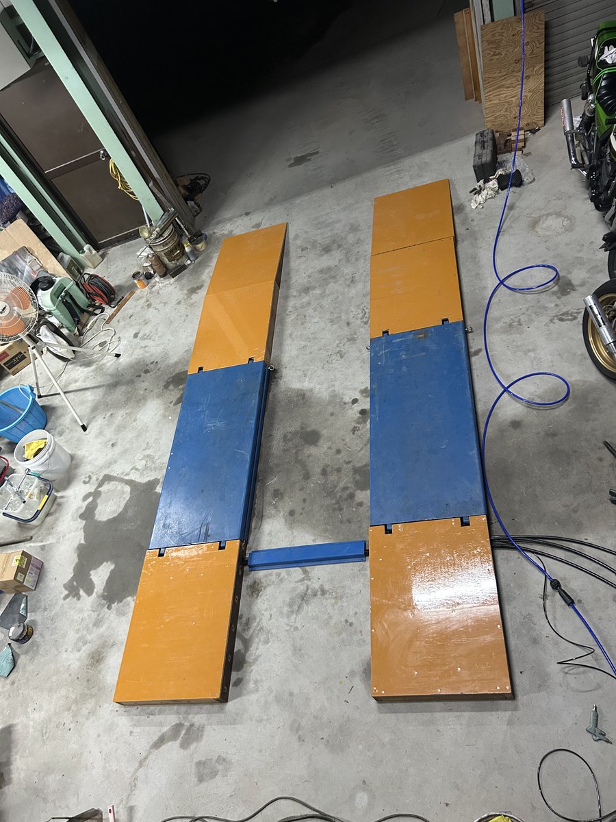 seiryu_110's tweet photo. 先日大工事を経てリフトが埋設されフラットリフトになりました!
エアコンも完備しておりますので低い車両でも安心安全快適ににご利用して頂きやすくなりました!
#SRFactory https://t.co/JXBmOc7iS1