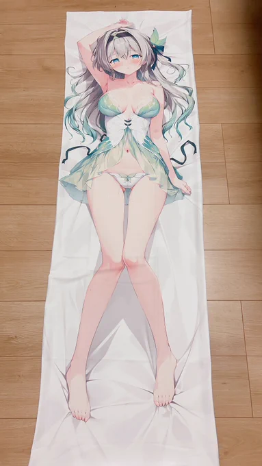 karory先生( )のホタルの抱き枕カバーゲット出来て本当に良かった めちゃくちゃ可愛い……!!