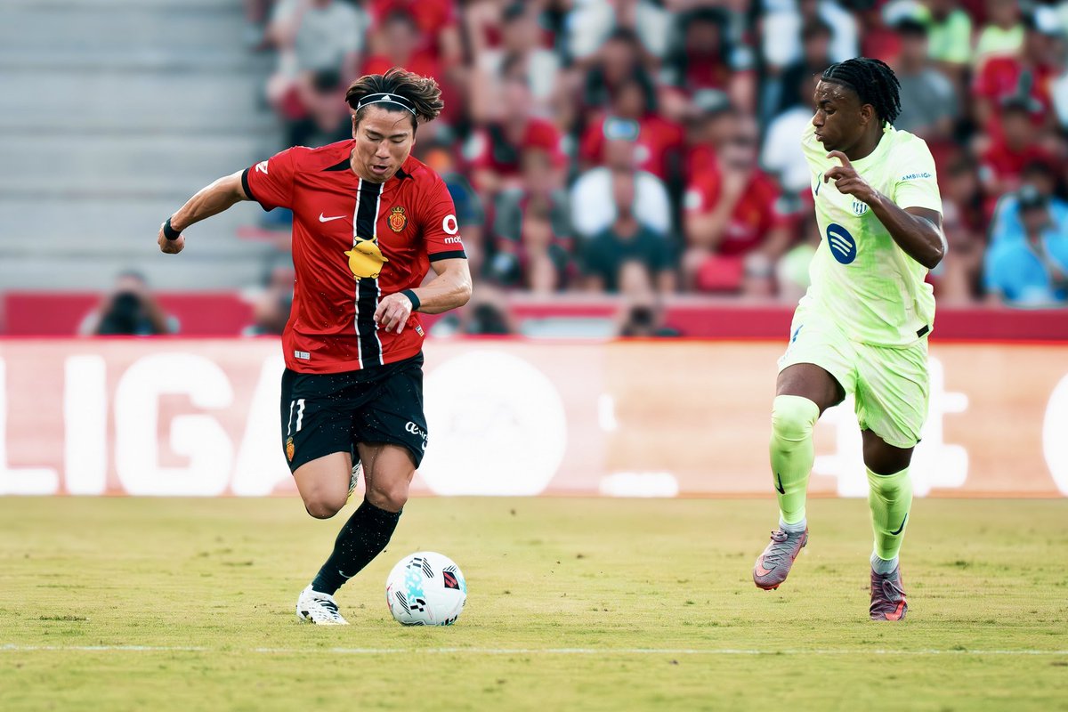 antonicoll's tweet photo. 🔴⚫️ @RCD_Mallorca vs @FCBarcelona_es 
📷 @NikonEspana 
🏟️ Estadi Son Moix 

#nikon #nikonZ9 #nikond5 #nikonphotography #nikoncomunity #nikoncamera #lightroom #nikoneurope #nikonspain #nikonistas #MadeWithLightroom #futbol #laliga #laligaEA #rcdmallorca #rcdm #sportphotography https://t.co/qD7NtzADMy