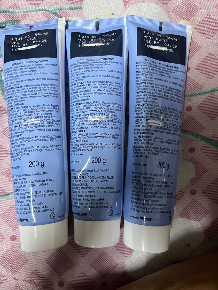 seekarvar's tweet photo. @Amway आपका ग्लिस्टर टूथपेस्ट हम लोग यूज करते है। इसे हम @पर @amazonIN से ऑर्डर करते है। जब भी ऑर्डर आता है हर पैकेट में ऐसे स्क्रैचेज़ लगे रहते है। जैसे कुछ चीज़ को छुपाने की कोशिश हो रही है। क्या आप बता सकते है की ऐसा क्यों करते है ? https://t.co/GlLBZ5buPk